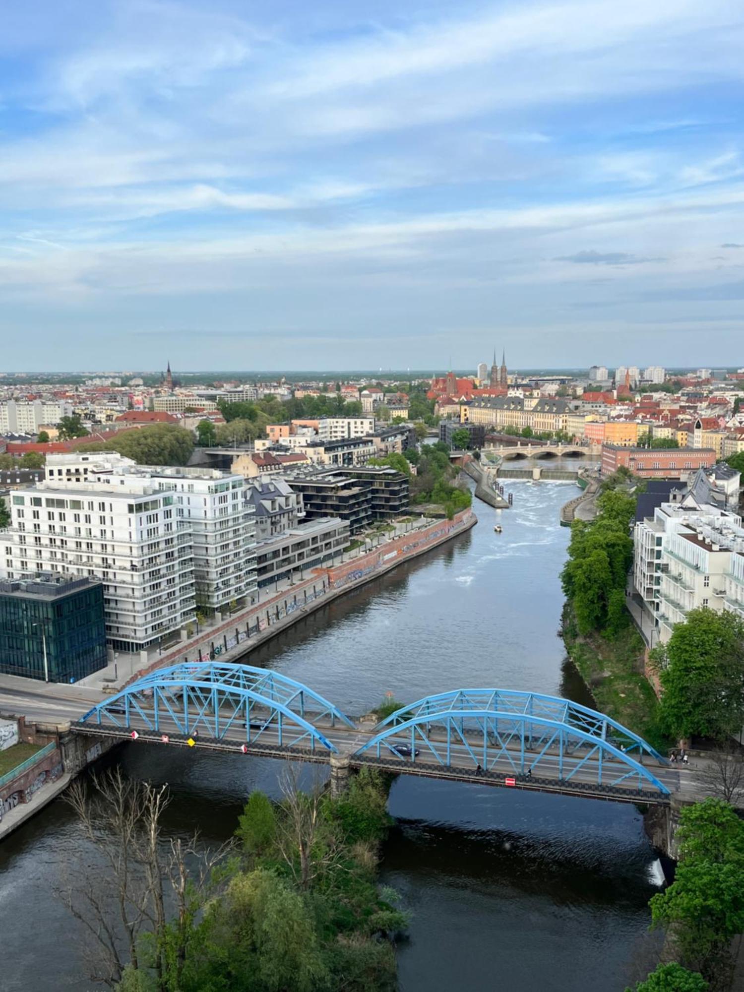 Family House By The River Odra -Panoramic Terrace - 3Room Apartment With 2 Separate Bedrooms And 2 Balconies By Wroapart-Pl- Perfect For Family & Business Stays Breslavia Exterior foto