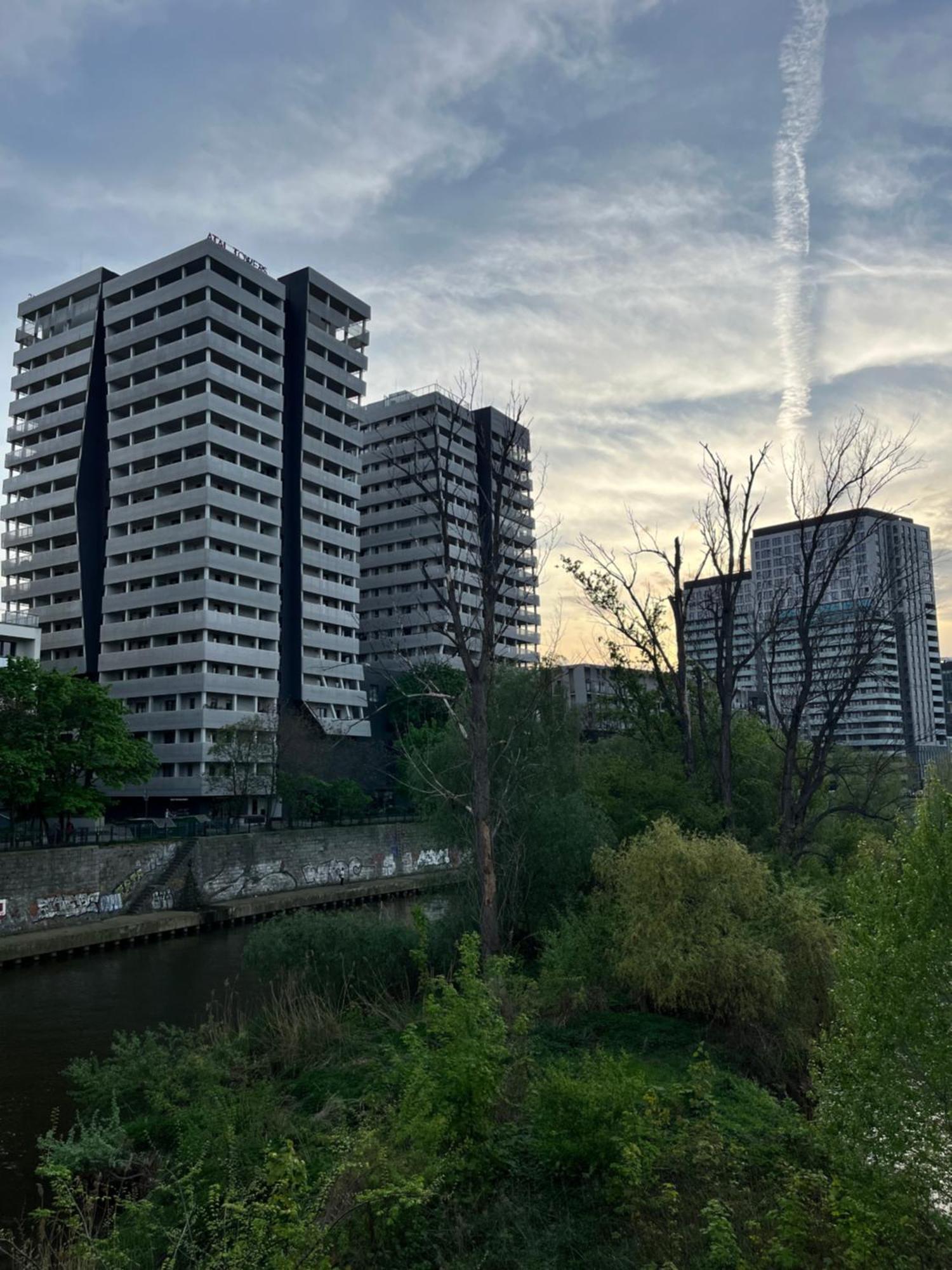 Family House By The River Odra -Panoramic Terrace - 3Room Apartment With 2 Separate Bedrooms And 2 Balconies By Wroapart-Pl- Perfect For Family & Business Stays Breslavia Exterior foto