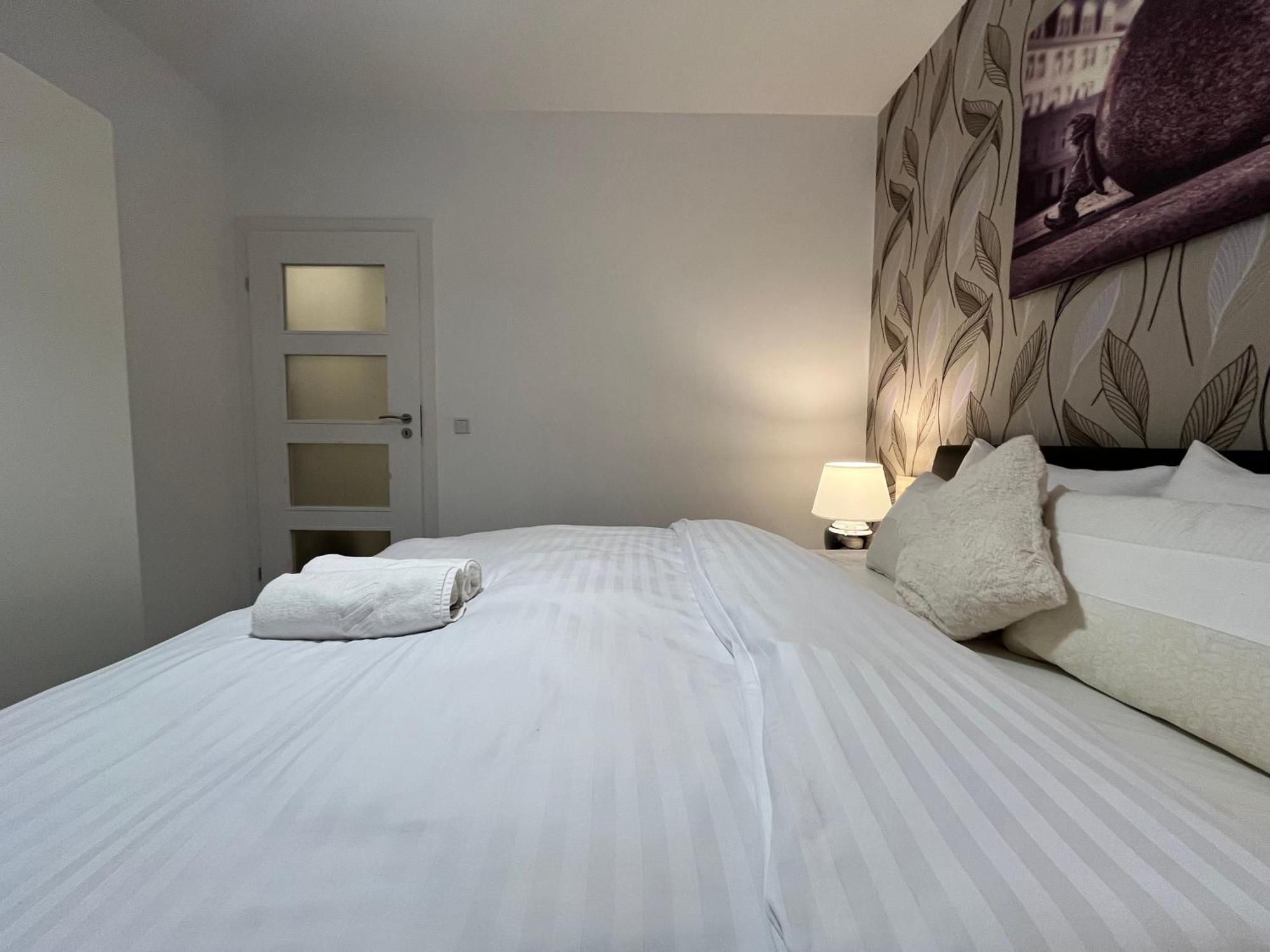 Family House By The River Odra -Panoramic Terrace - 3Room Apartment With 2 Separate Bedrooms And 2 Balconies By Wroapart-Pl- Perfect For Family & Business Stays Breslavia Exterior foto
