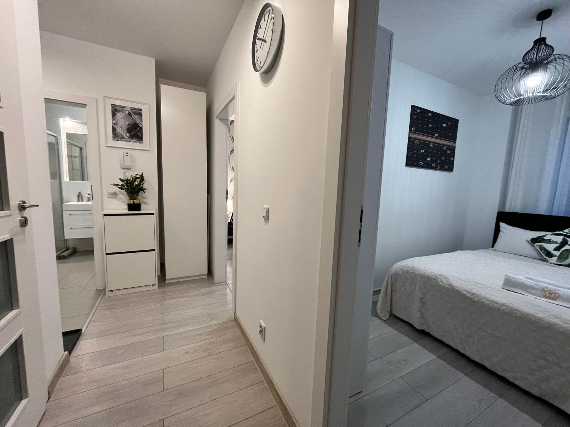 Family House By The River Odra -Panoramic Terrace - 3Room Apartment With 2 Separate Bedrooms And 2 Balconies By Wroapart-Pl- Perfect For Family & Business Stays Breslavia Exterior foto