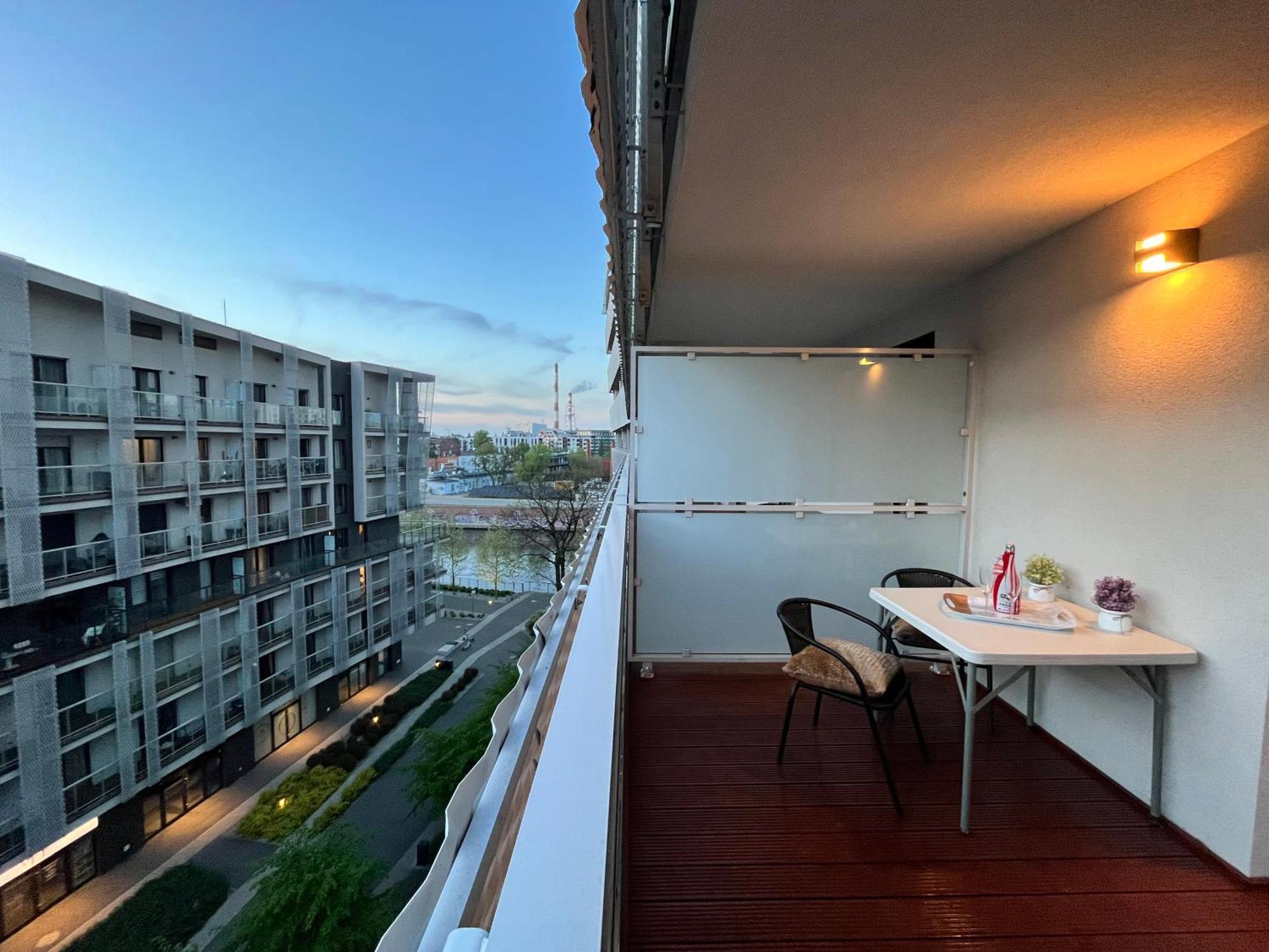 Family House By The River Odra -Panoramic Terrace - 3Room Apartment With 2 Separate Bedrooms And 2 Balconies By Wroapart-Pl- Perfect For Family & Business Stays Breslavia Exterior foto
